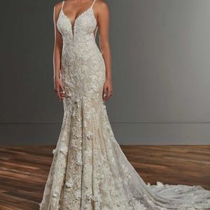 BRAND NEW 2020 MARTINA LIANA WEDDING DRESS